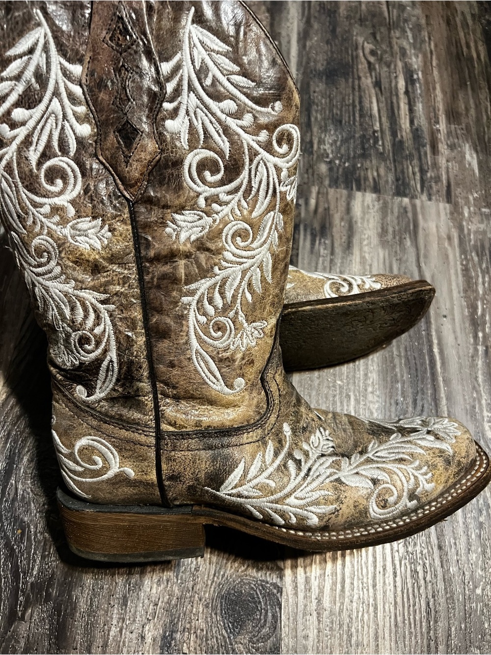 Woman’s Embroidered Brown Western Boots - CORRAL Brand, Size 7.5 - Picture 4 of 5